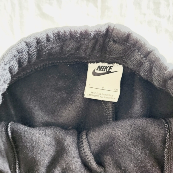 NWT Nike Sweat Shorts - Picture 5 of 6